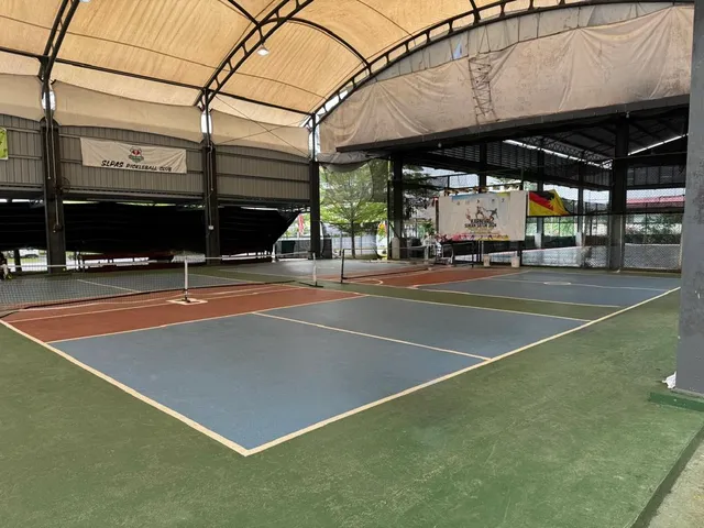 Kompleks Sukan Satok @ Padang SLPAS