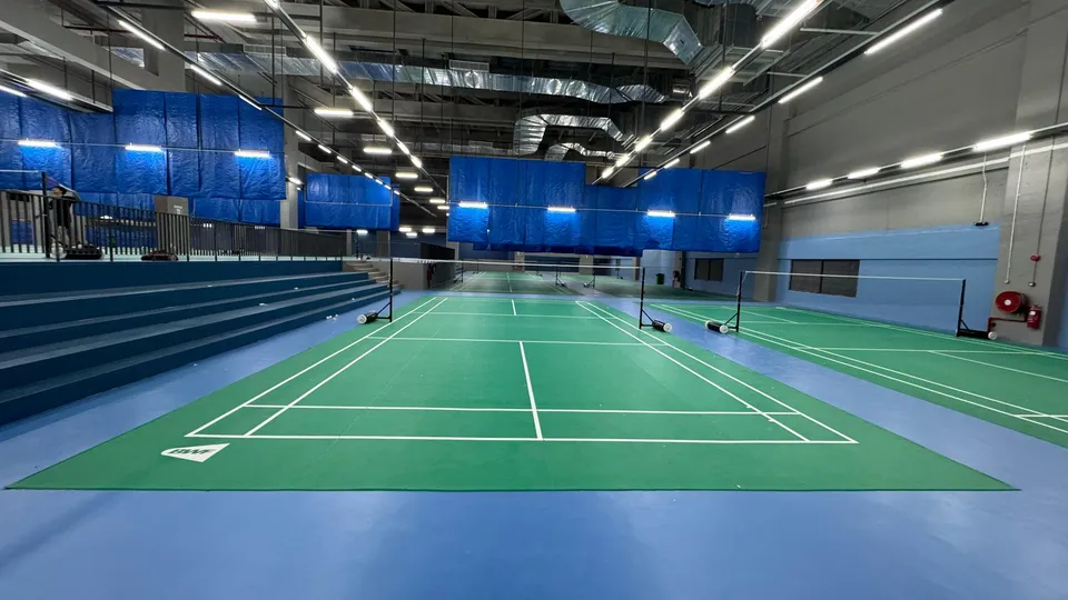 Ultra Sports Center, 168 Park Mall - photo 4