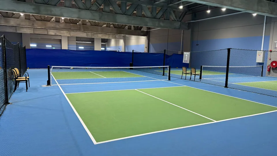 Ultra Sports Center, 168 Park Mall - photo 2